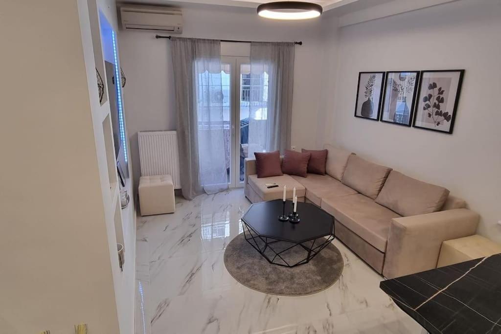 Luxurious Apartment In The Heart Of Салоники Экстерьер фото