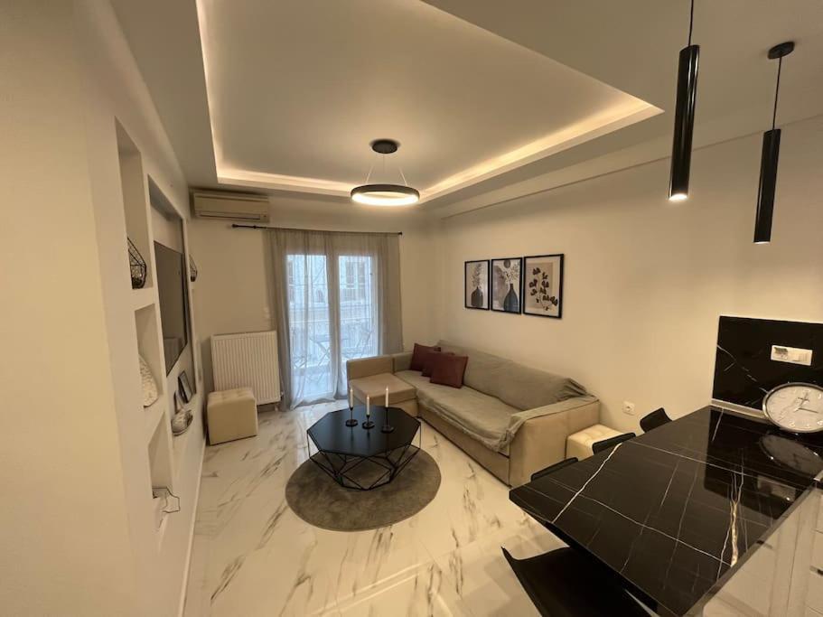 Luxurious Apartment In The Heart Of Салоники Экстерьер фото
